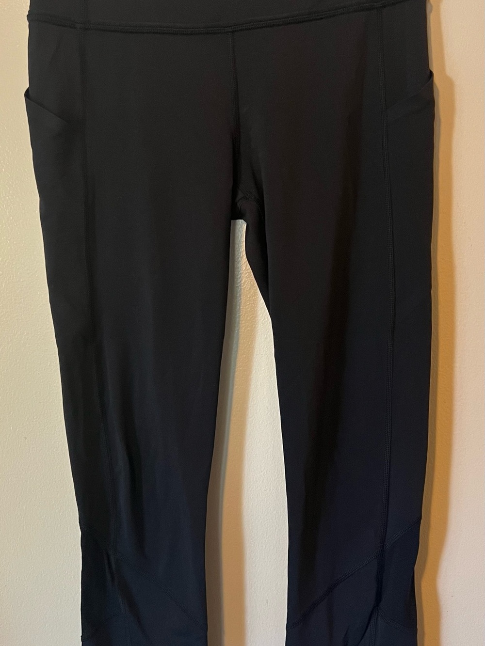 Lululemon Black Pace Rival crop Leggings Size 4